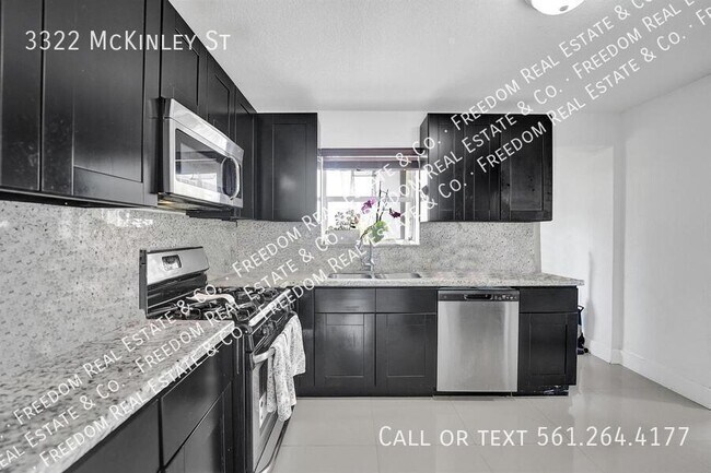 Building Photo - 3322 McKinley St