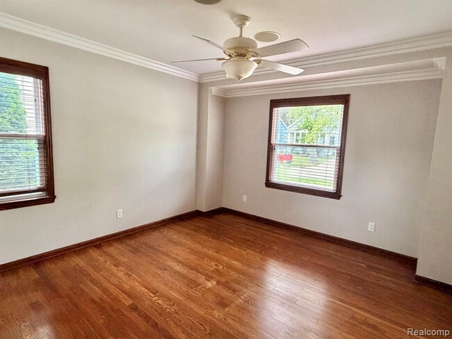 Building Photo - 2111 Earlmont Rd