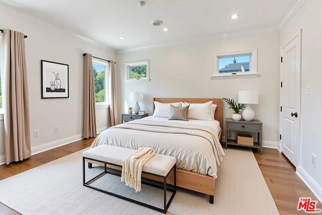 Building Photo - 363 S Saltair Ave