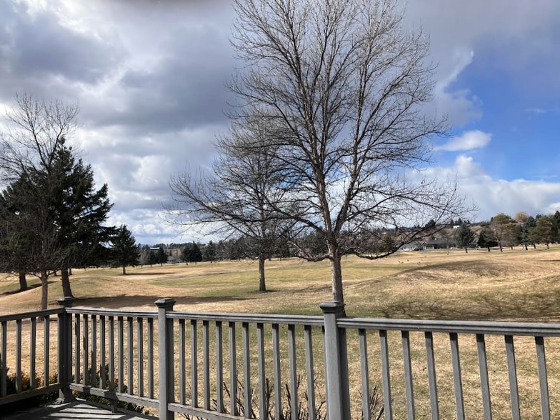 Building Photo - 208 E Nicklaus Ave