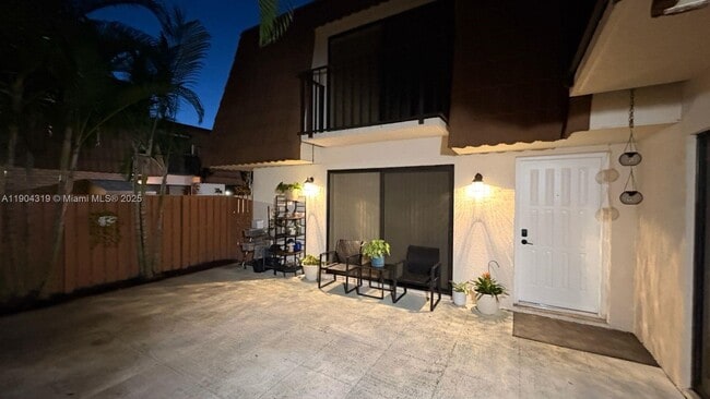 Building Photo - 206 Charter Way