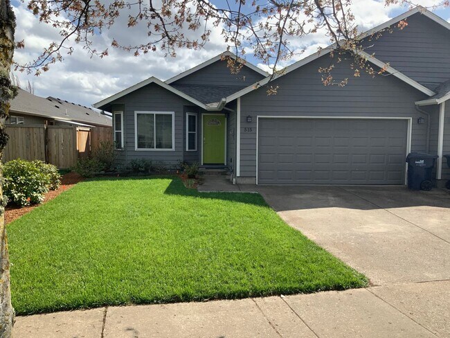 Building Photo - 3 Bedroom, 2 Bathroom House in Springfield