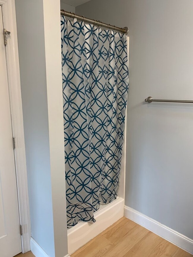 Building Photo - Spacious 3-Bed, 2.5-Bath Townhouse with Fenced Backyard!