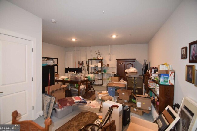 Building Photo - 137 Pearl St