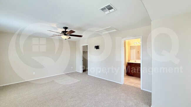 Building Photo - 21182 E Stonecrest Dr