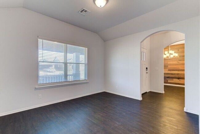 Building Photo - Pool + Park Community! 3/2/2 Plus Office!