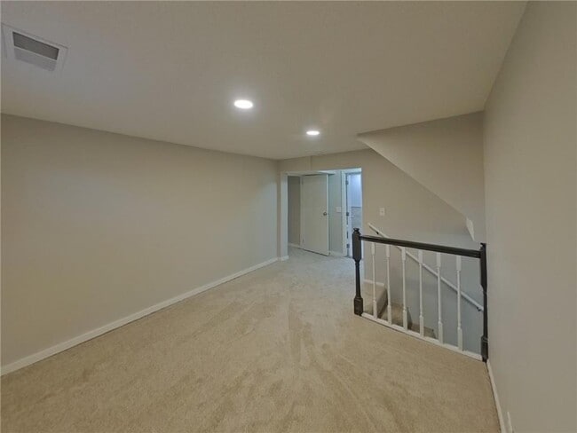 Building Photo - 3760 75th St E