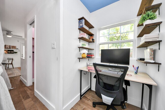 Building Photo - 5523 Cheena Dr