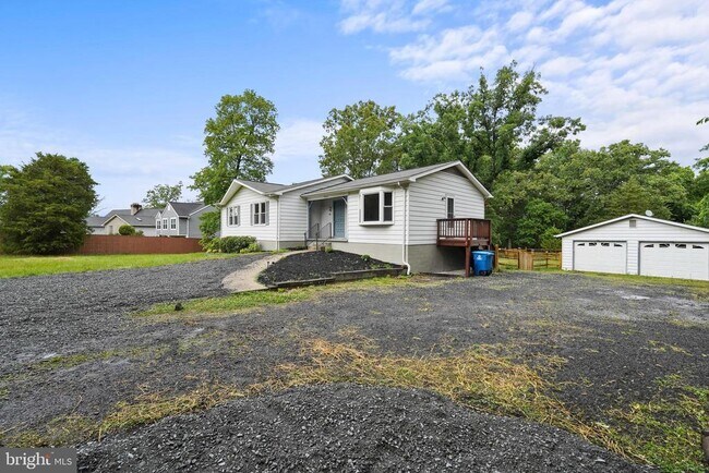 Building Photo - 19822 Smith Cir