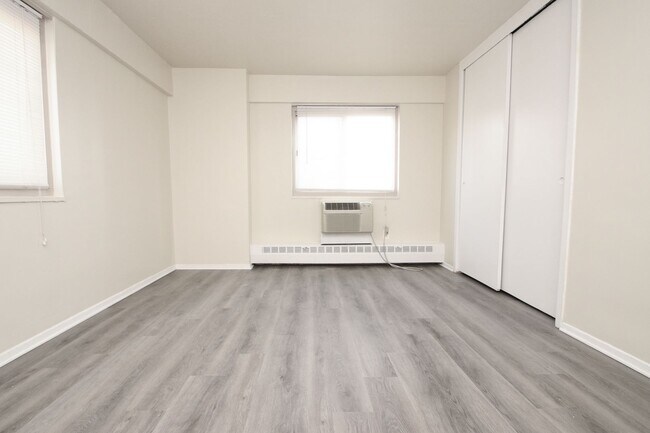 Building Photo - 2101 Chestnut St