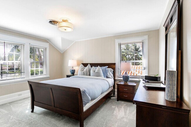 Building Photo - 141 Australian Ave