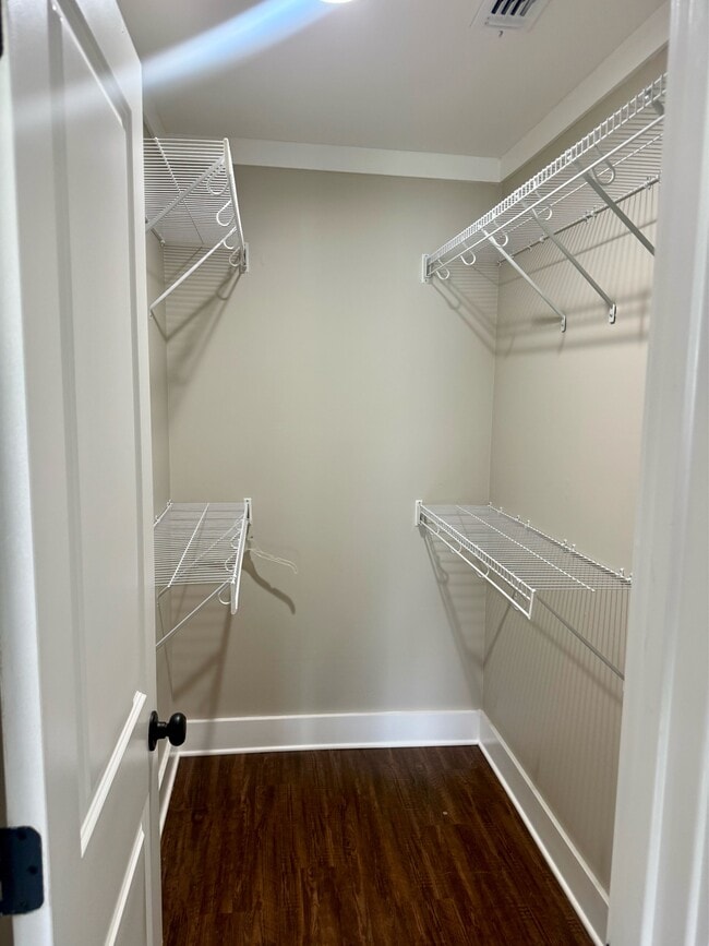 Building Photo - 341 Meadow Lark Dr
