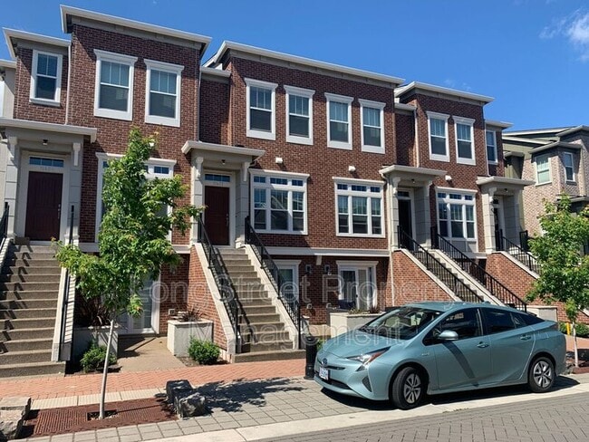 Primary Photo - 11457 SW Mont Blanc St