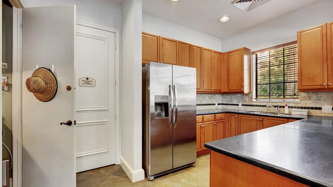 Building Photo - 7938 Jewelwood Dr