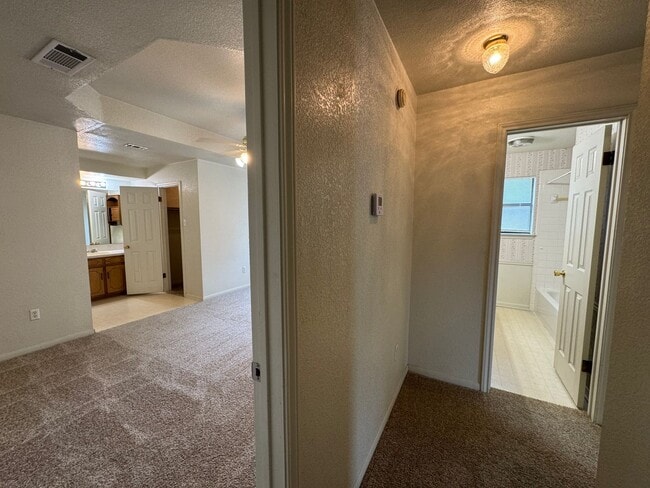Building Photo - 208 W Blancas Dr