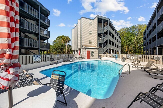 Building Photo - Fully Renovated 2BR/2BA Condo for Rent – P...