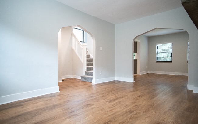 Building Photo - 151 Morrison Dr