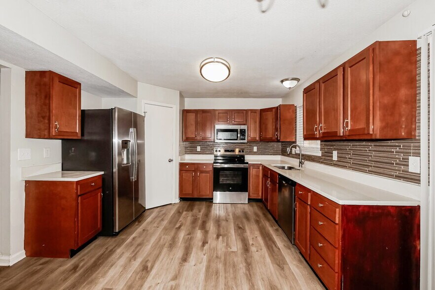 Building Photo - 6322 Bearsdale Cir