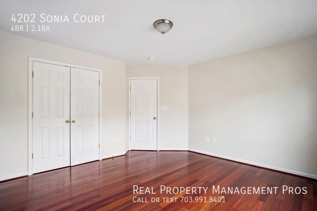 Building Photo - 4202 Sonia Ct