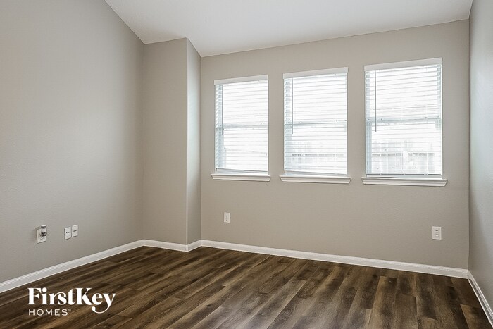 Building Photo - 6807 Blake Ct