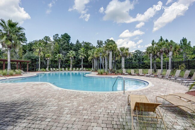 Building Photo - Five Bedrooms in Yulee's TCP!