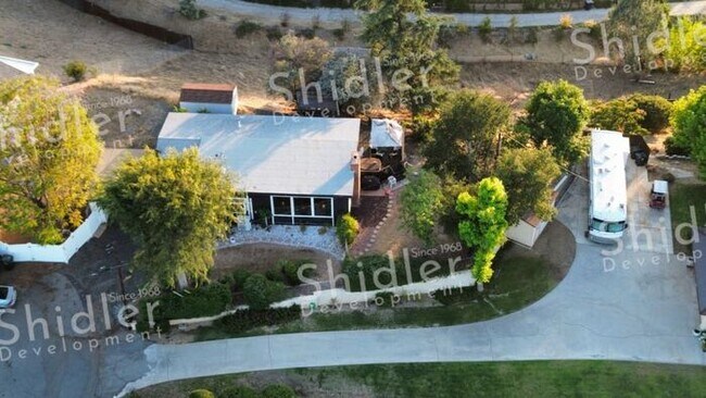 Building Photo - The Bridge House - 2 Bed 1 Bath with Uncompromising Views