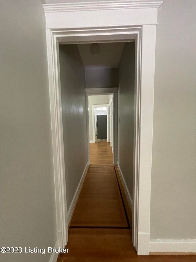 Building Photo - 2177 Baringer Ave