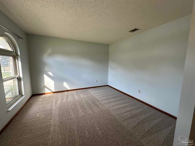 Building Photo - 2952 Breckenridge Dr