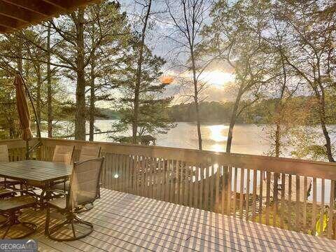 Building Photo - 8712 Lake Dr SW