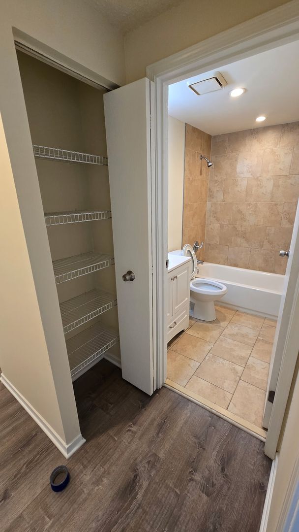 Building Photo - Spacious 2-Bedroom Townhome – Newly Renovated & Move-In Ready! ** VOUCHER HOLDERS ONLY**