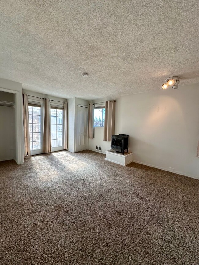 Building Photo - 333 SW 35th St