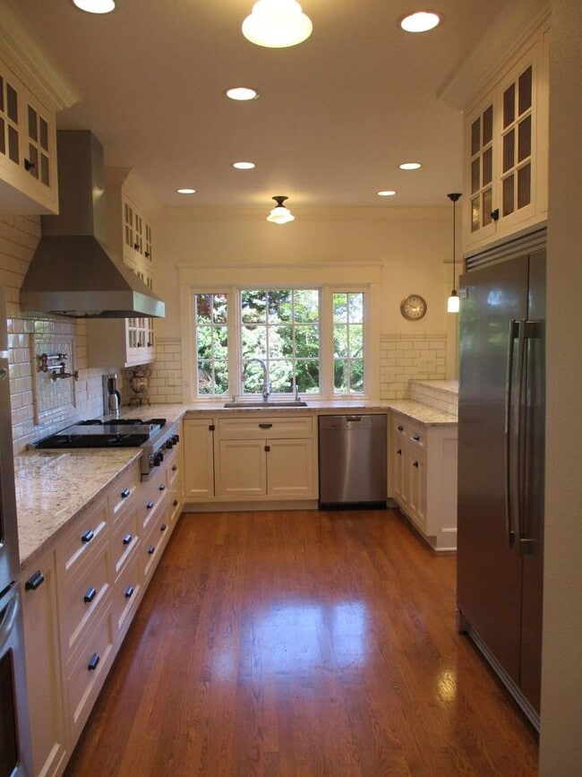 Building Photo - Stunning 4 Bedroom Home in North End Tacoma