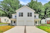Building Photo - 911 Yellowstone Dr