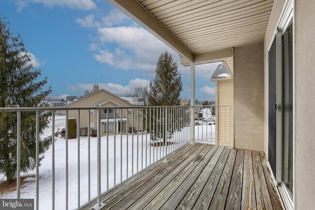 Building Photo - 211 Sparrow Rd