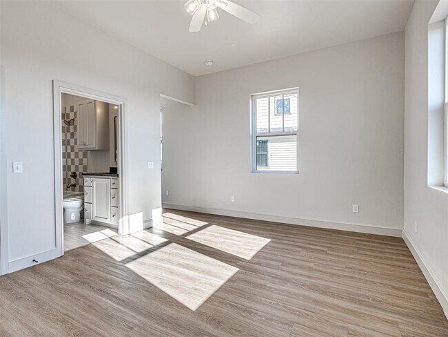 Building Photo - 29596 Memory Ln