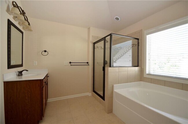 Building Photo - 1040 Delo Ln