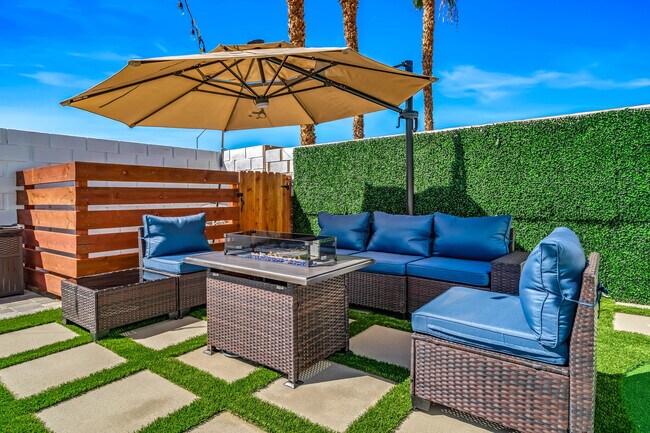 Building Photo - 79535 Dandelion Dr