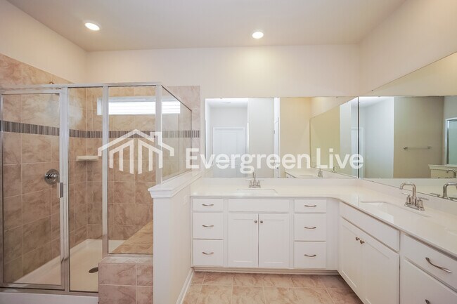 Building Photo - 6508 Fairfax Ct