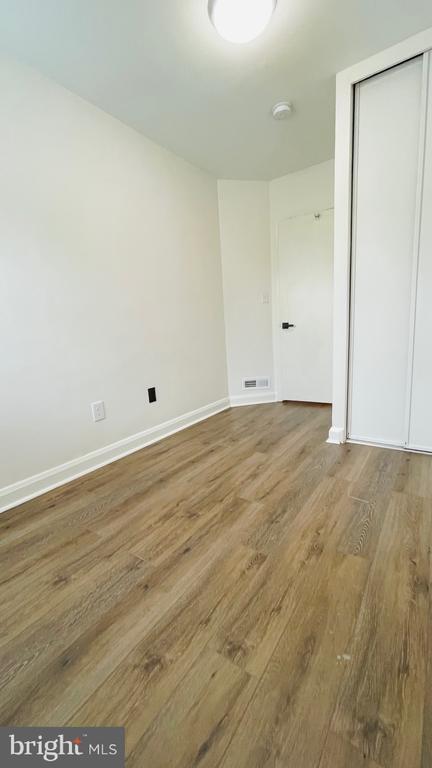 Building Photo - 5015 Wilkens Ave