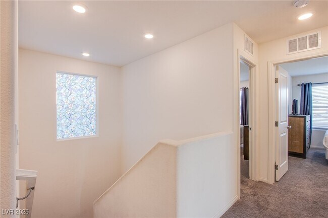 Building Photo - 9858 W Meranto Ave