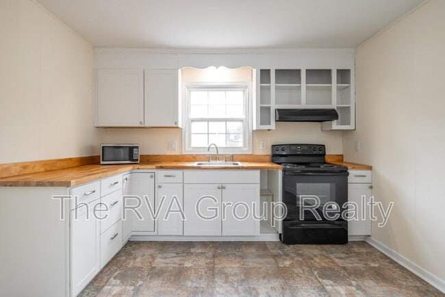 Building Photo - 8907 Huntingcreek Terrace