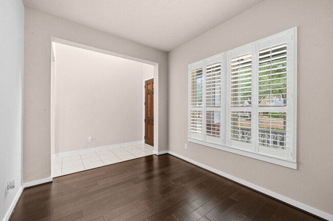 Building Photo - 17019 Seminole Ridge Dr