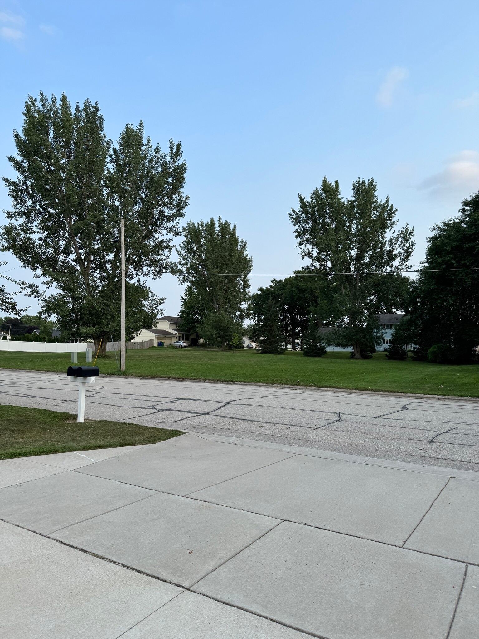 Building Photo - 2955 Jauquet Dr