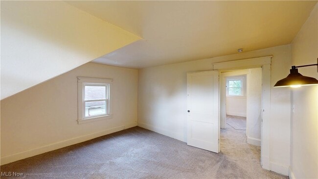 Building Photo - 210 Perry St