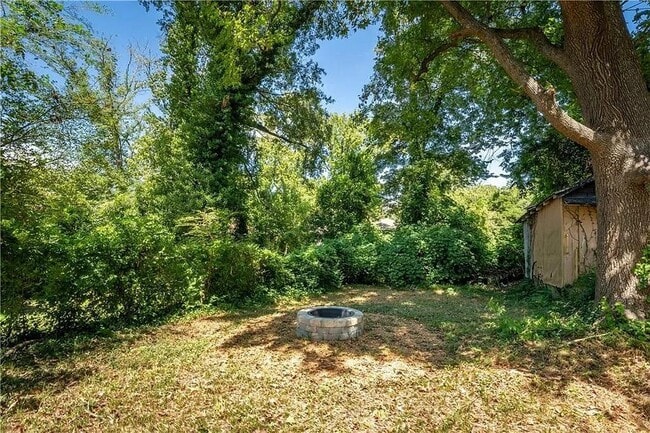 Building Photo - 943 Rose Cir SW