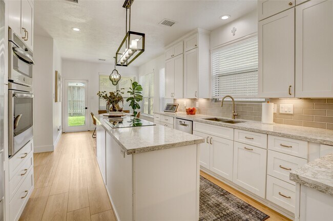 Building Photo - 11703 Wickhollow Ln