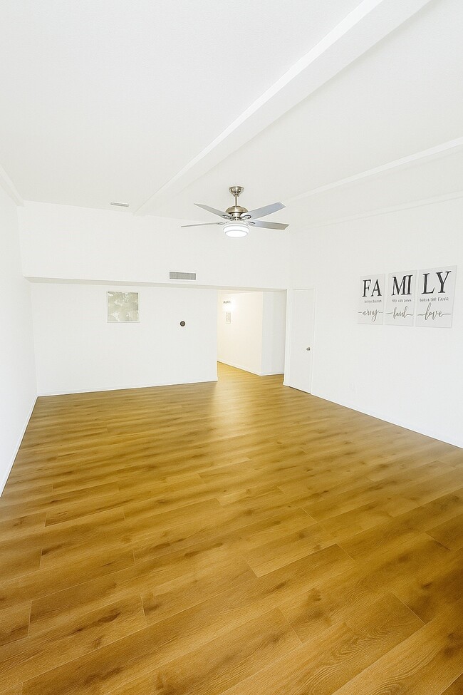 Building Photo - 5126 Sprey Dr