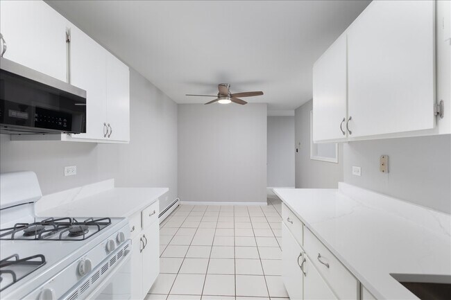 Building Photo - 5740 East Ave