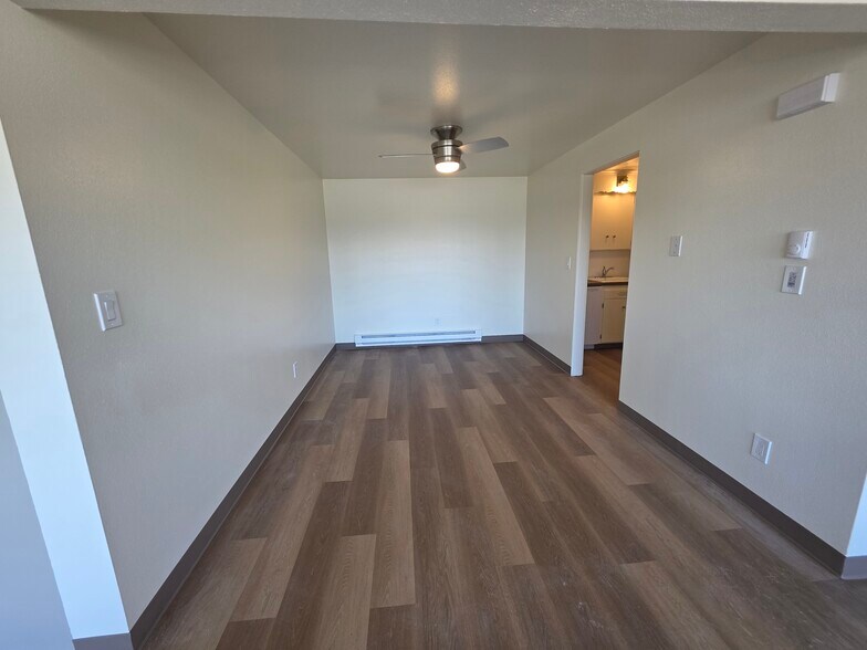 Building Photo - The Cascade View