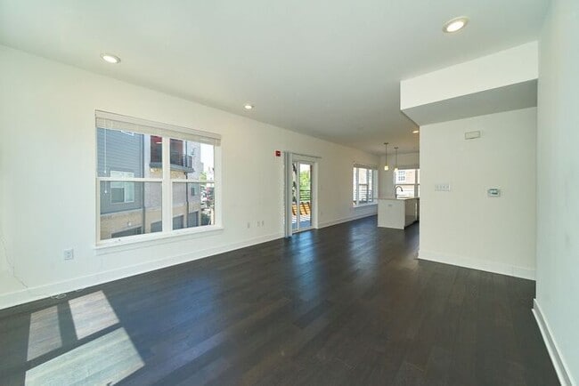 Building Photo - Sweet 2 Bed 2 Full Bath Downtown Indy Condo with Balcony Views!
